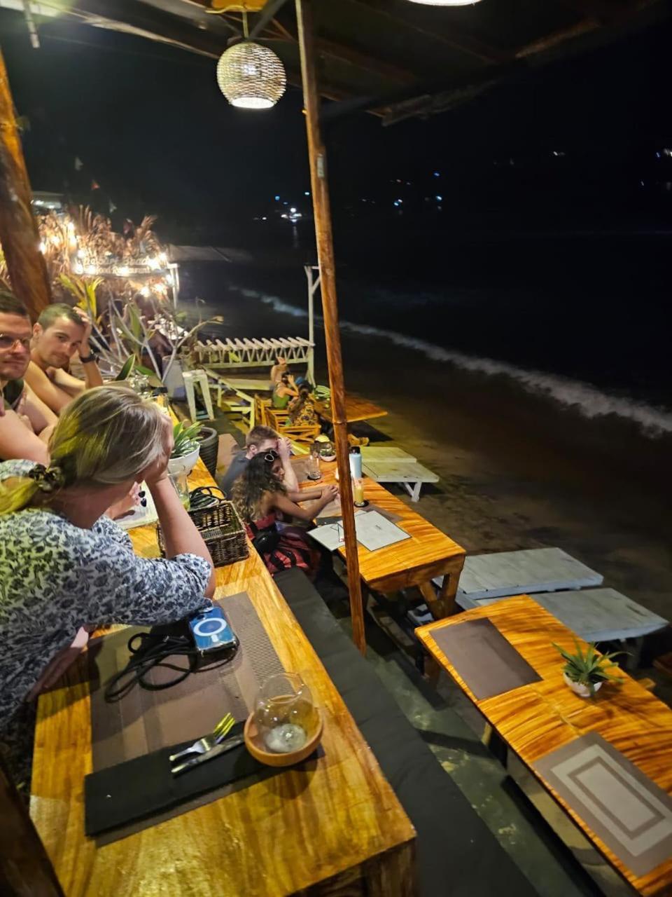 Surf 3* Galle